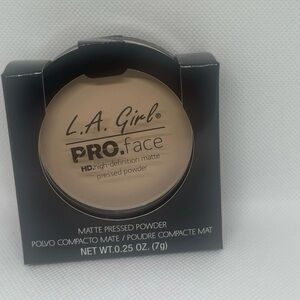 PRO.face HD Matte Pressed Powder - Cream